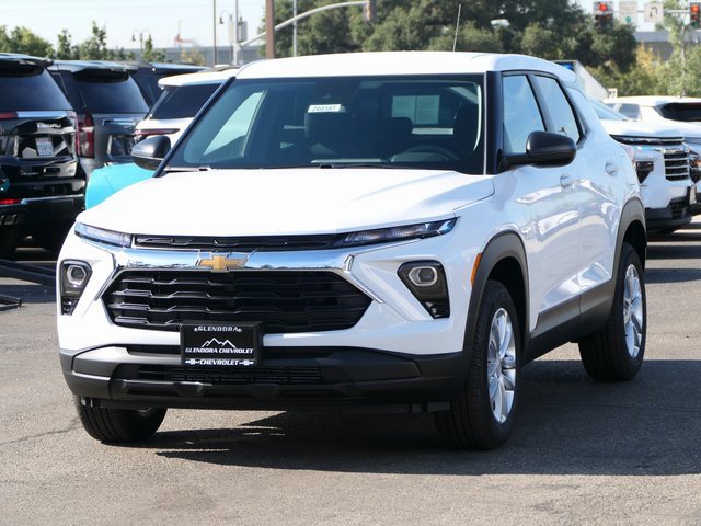 2026 Chevrolet Trailblazer LS photo 2