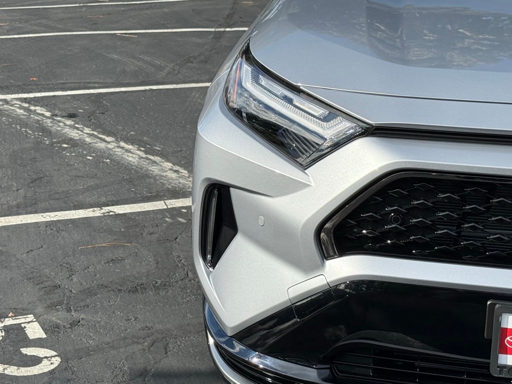 2025 Toyota RAV4 Prime XSE Premium photo 4