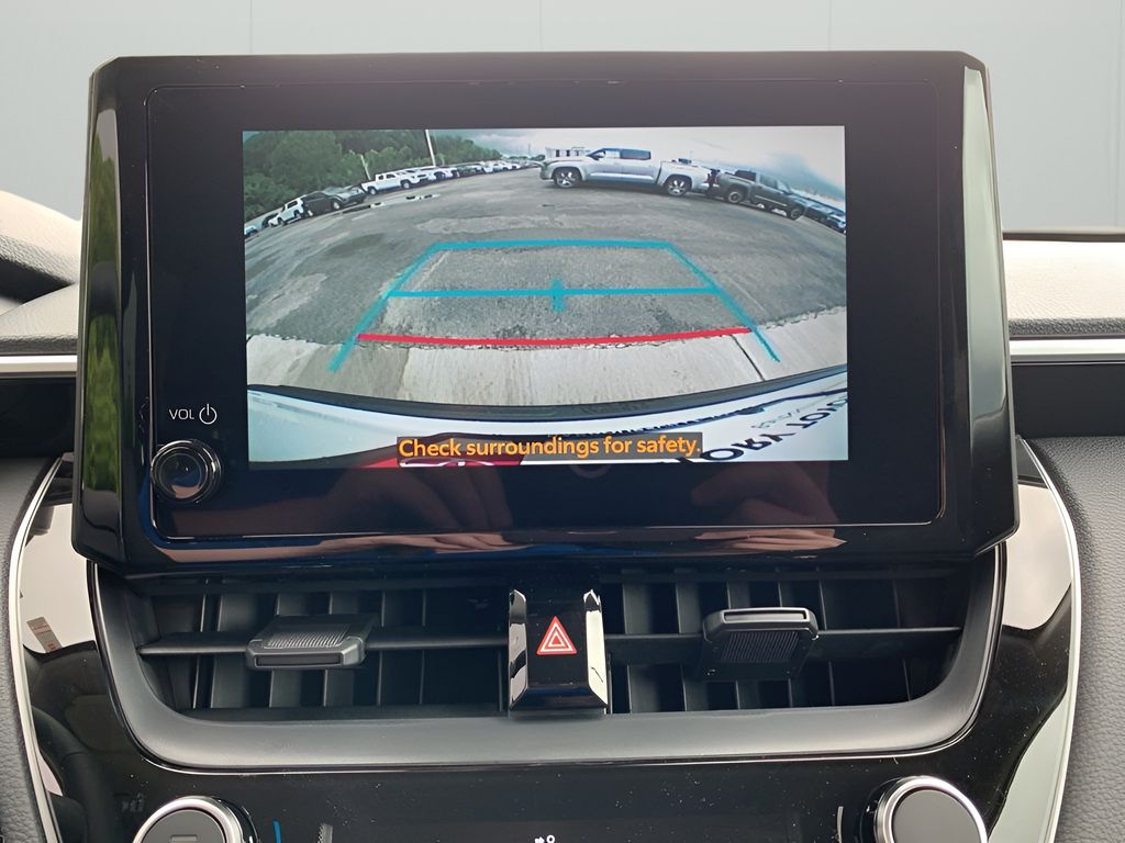 2025 Toyota Corolla Cross LE photo 18