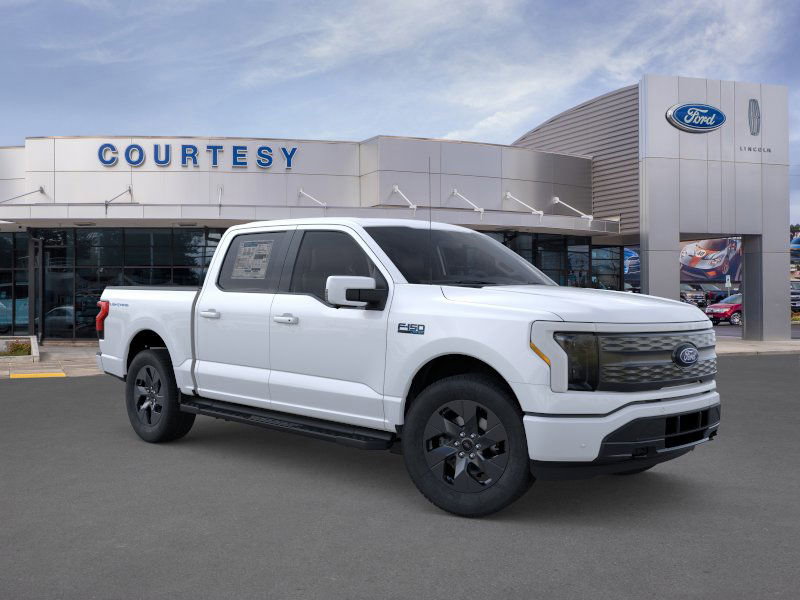 2025 Ford F-150 Lightning Lariat photo 7