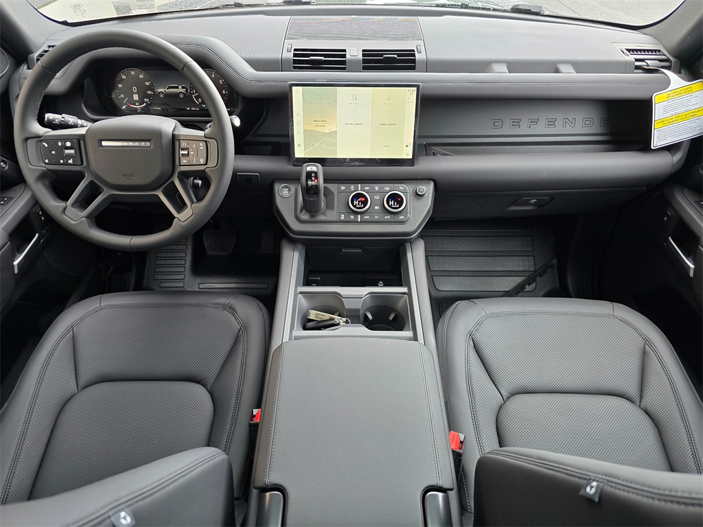 2025 Land Rover Defender 110 S photo 10