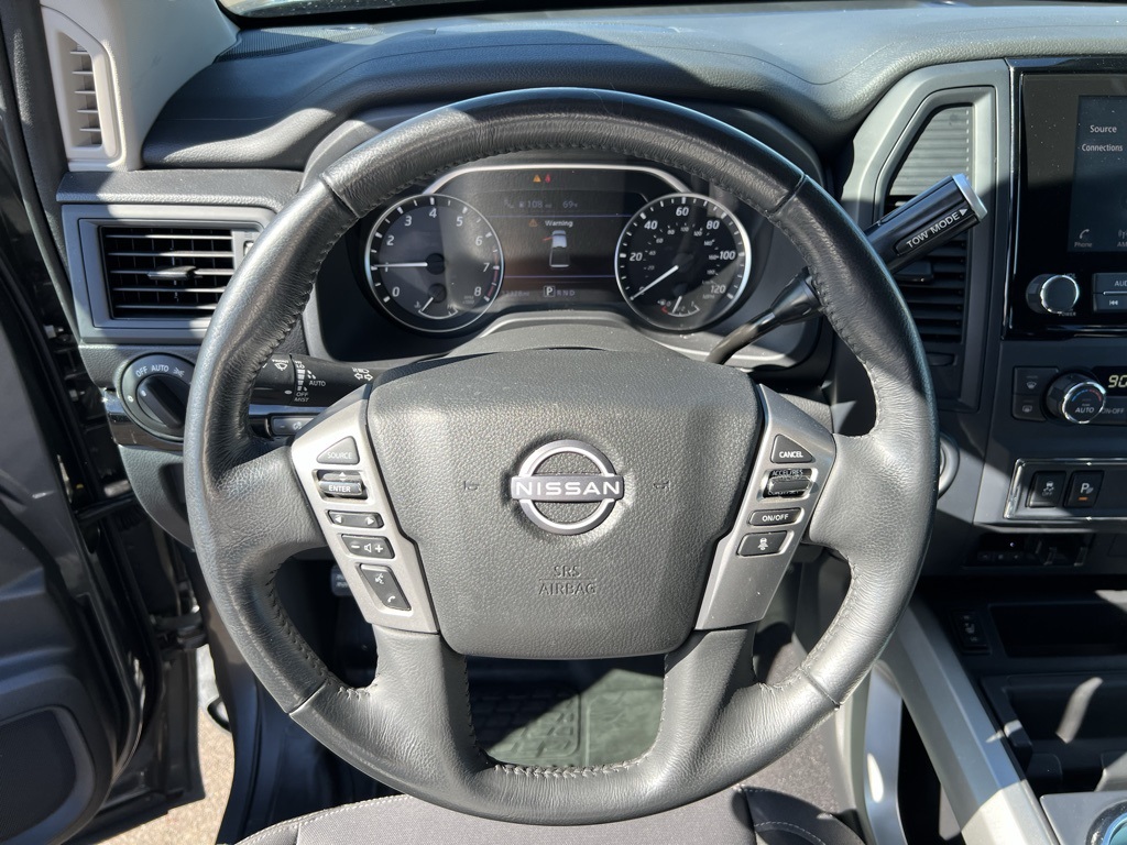 2023 Nissan Titan SV photo 17