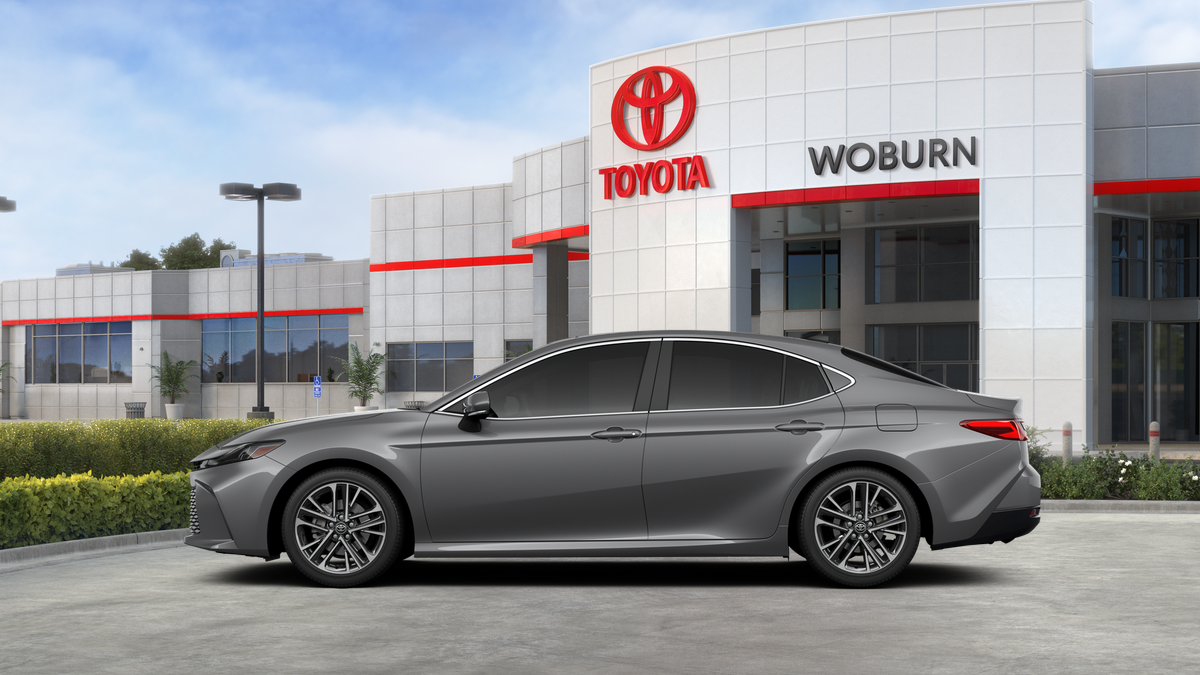 2025 Toyota Camry XLE photo 4