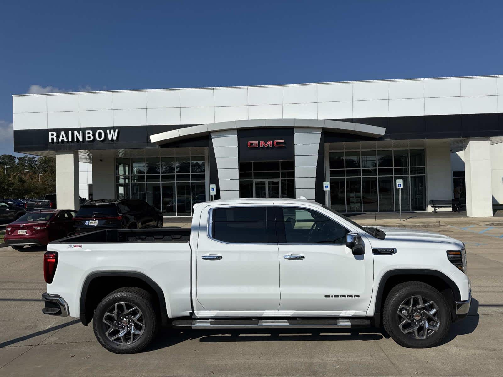 2026 GMC Sierra 1500 SLT's photo