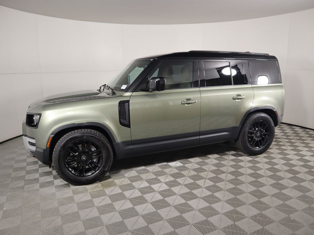 2025 Land Rover Defender 110 S photo 8
