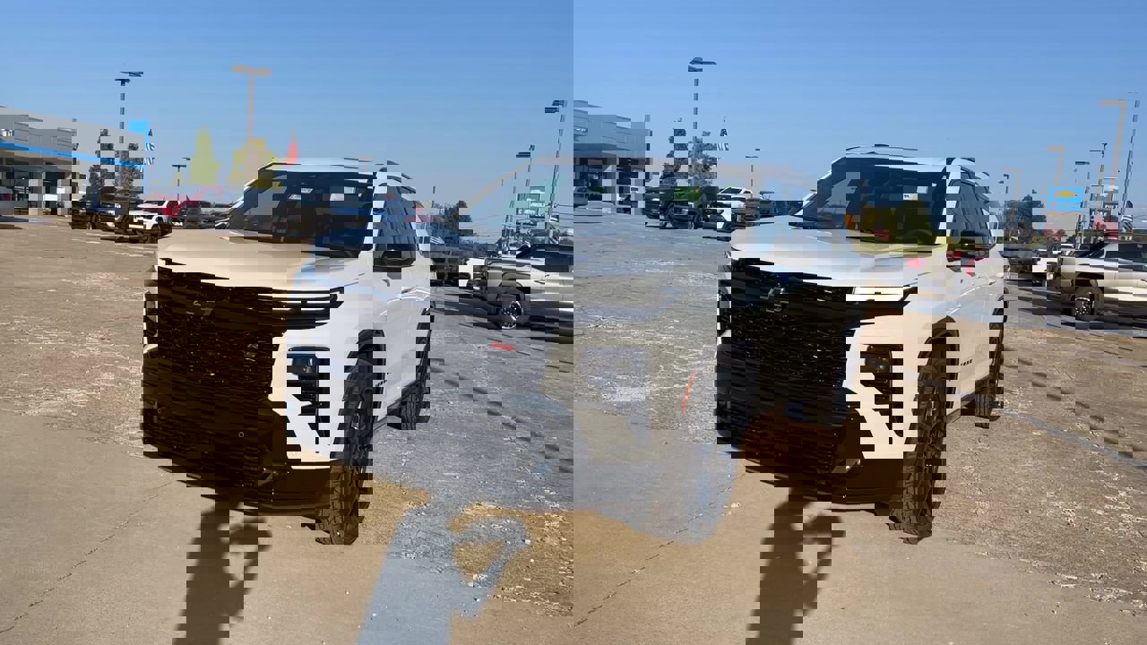 2026 Chevrolet Traverse RS photo 3