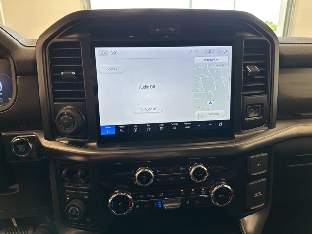 2025 Ford F-150 Lariat photo 17