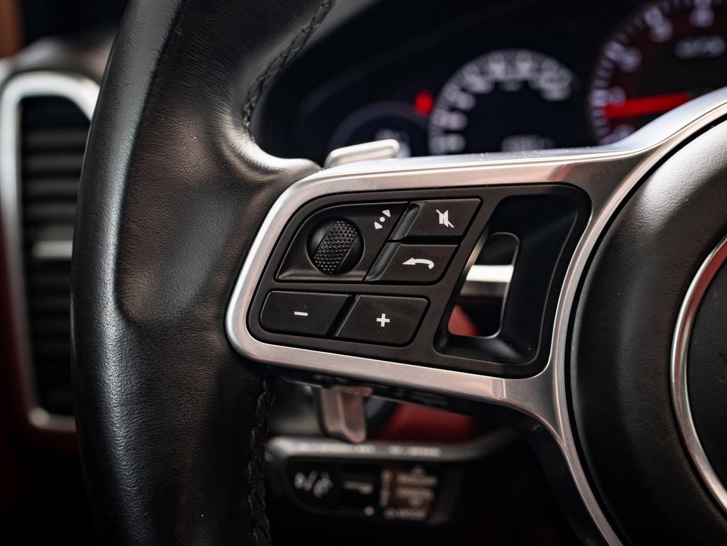 2022 Porsche Cayenne GTS photo 23