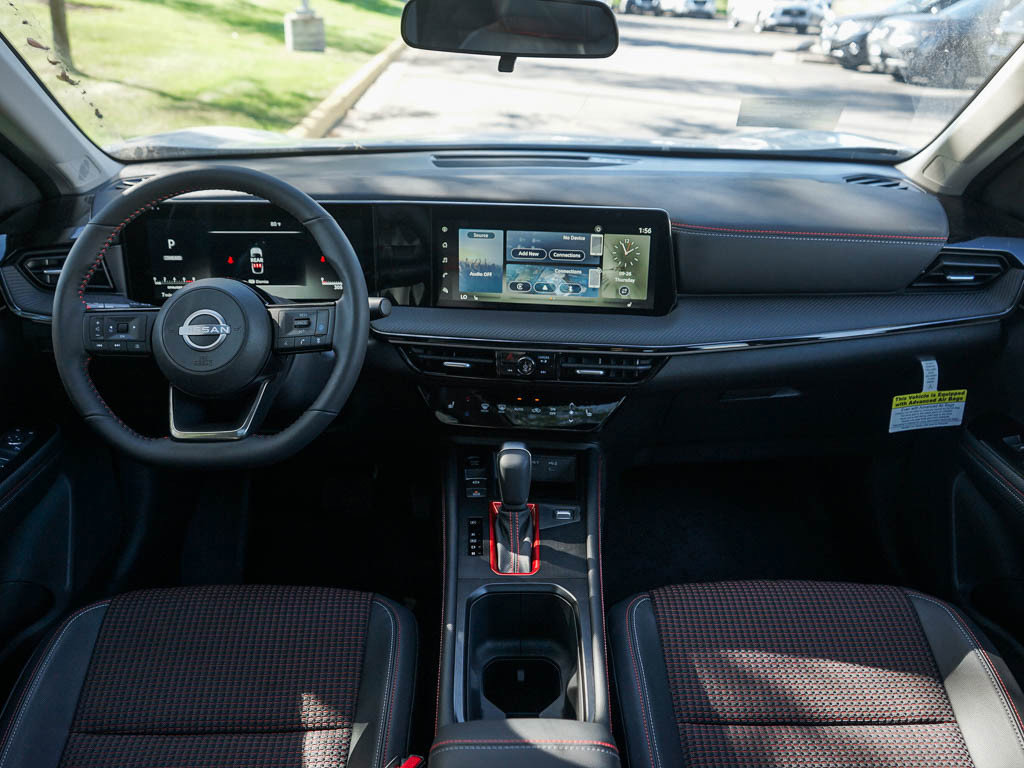 2025 Nissan Kicks SR photo 12