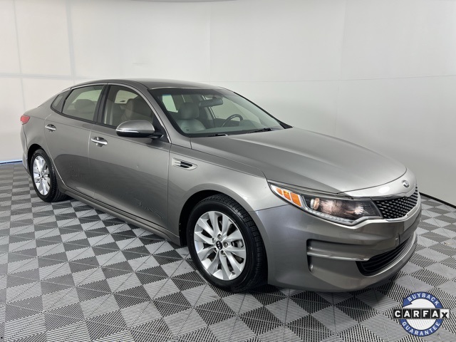 2018 Kia Optima EX's photo