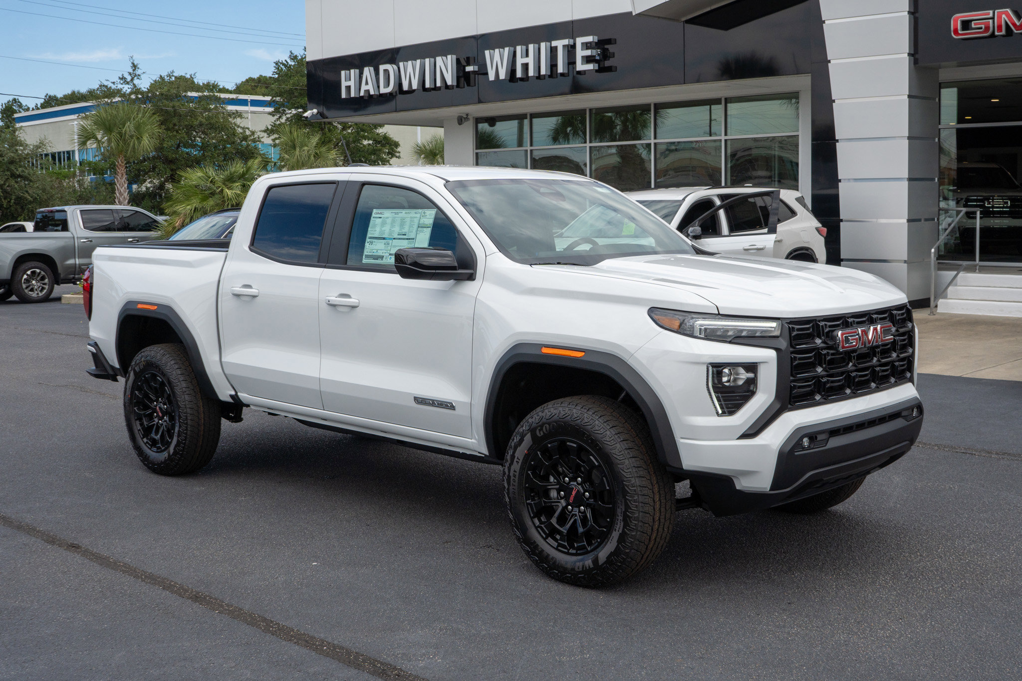 2026 GMC Canyon Elevation's photo