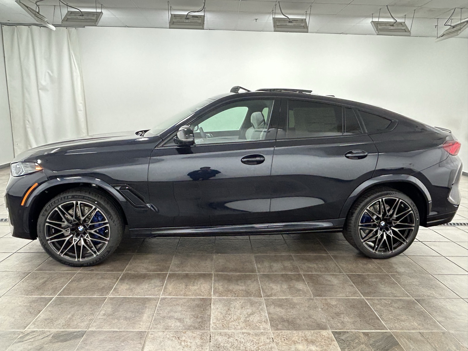2026 Bmw X6 photo 2
