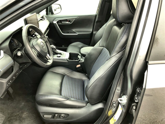 2024 Toyota RAV4 Hybrid XSE photo 2