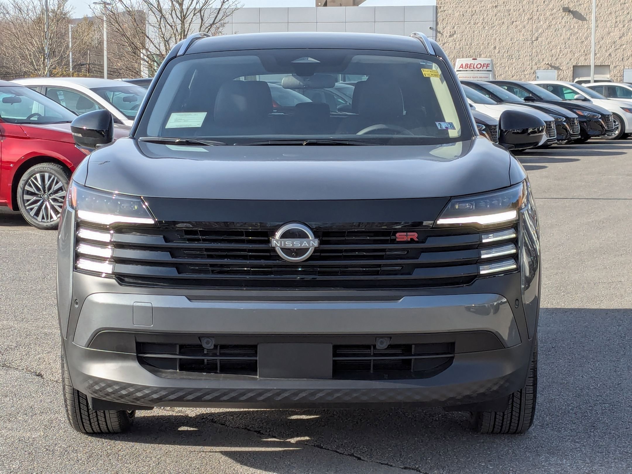 2025 Nissan Kicks SR photo 2