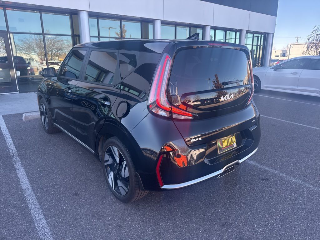 2023 Kia Soul GT-Line photo 4