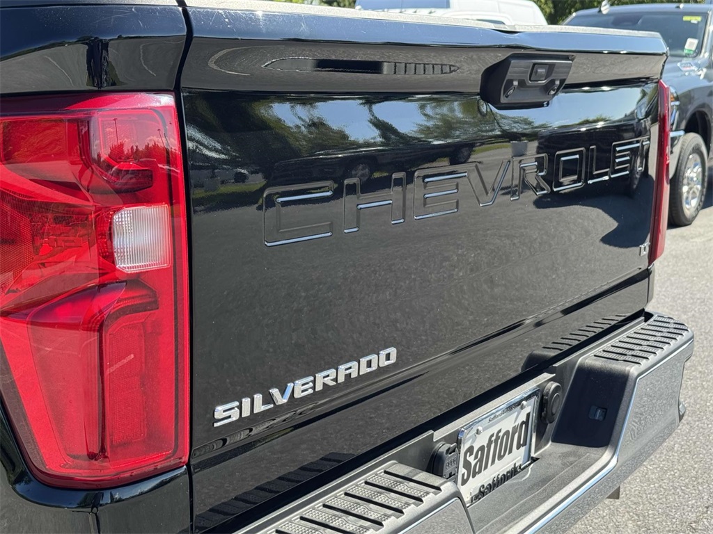 2024 Chevrolet Silverado 3500HD LT photo 9