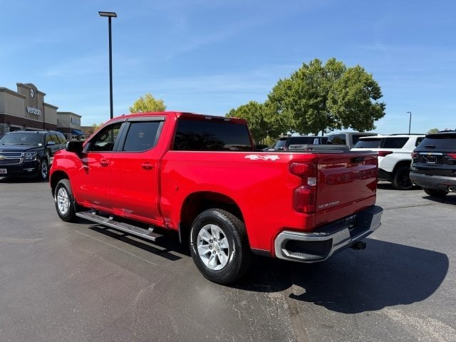 2022 Chevrolet Silverado 1500 LT photo 4