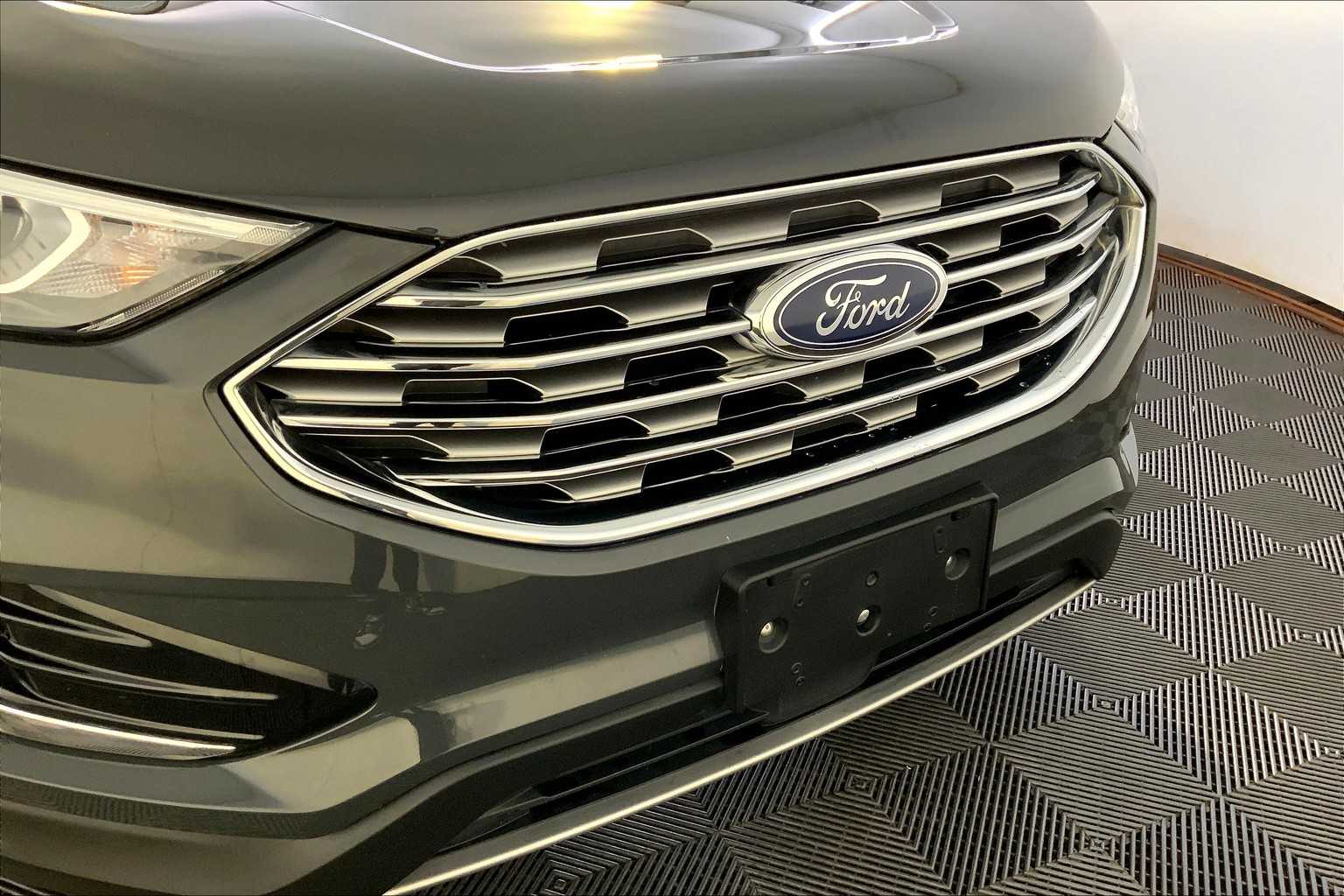 2021 Ford Edge SEL photo 30