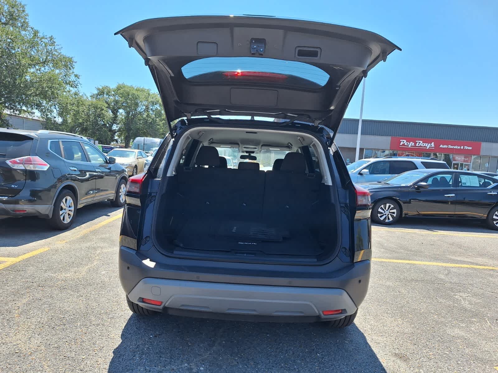 2023 Nissan Rogue S photo 23