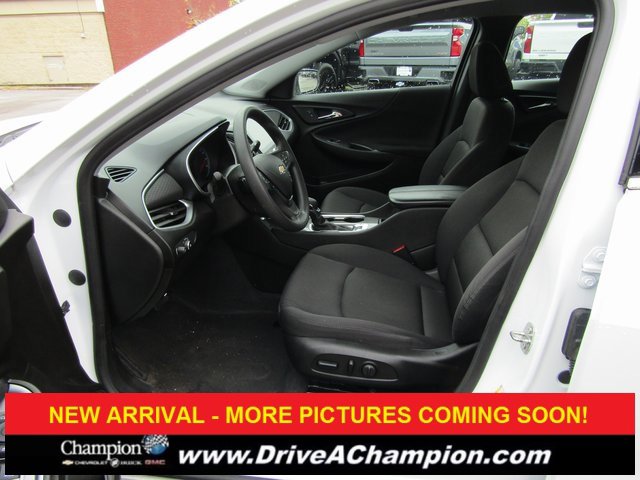 2023 Chevrolet Malibu 1LT photo 9