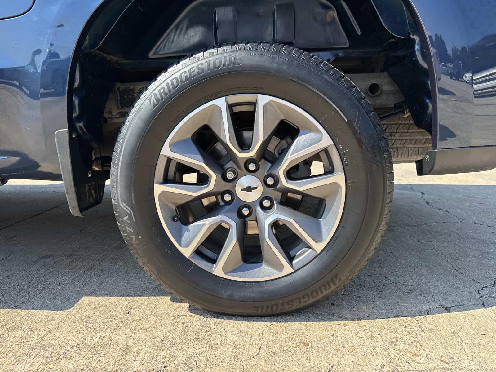 2021 Chevrolet Silverado RST photo 13