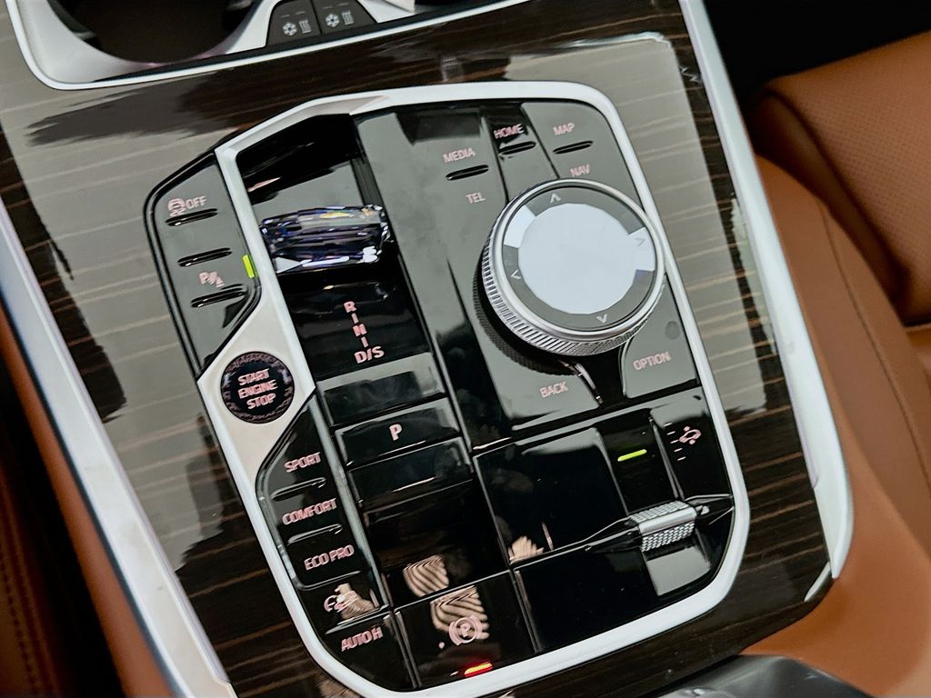 2026 Bmw X7 M60i photo 14