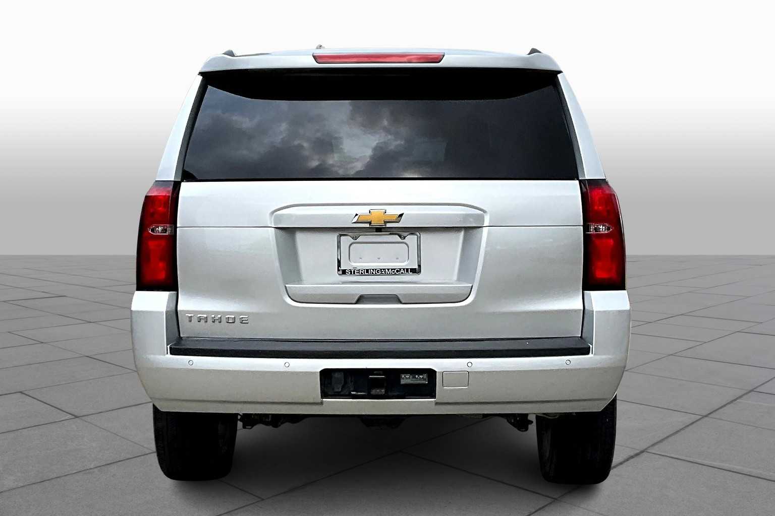 2018 Chevrolet Tahoe LT photo 4
