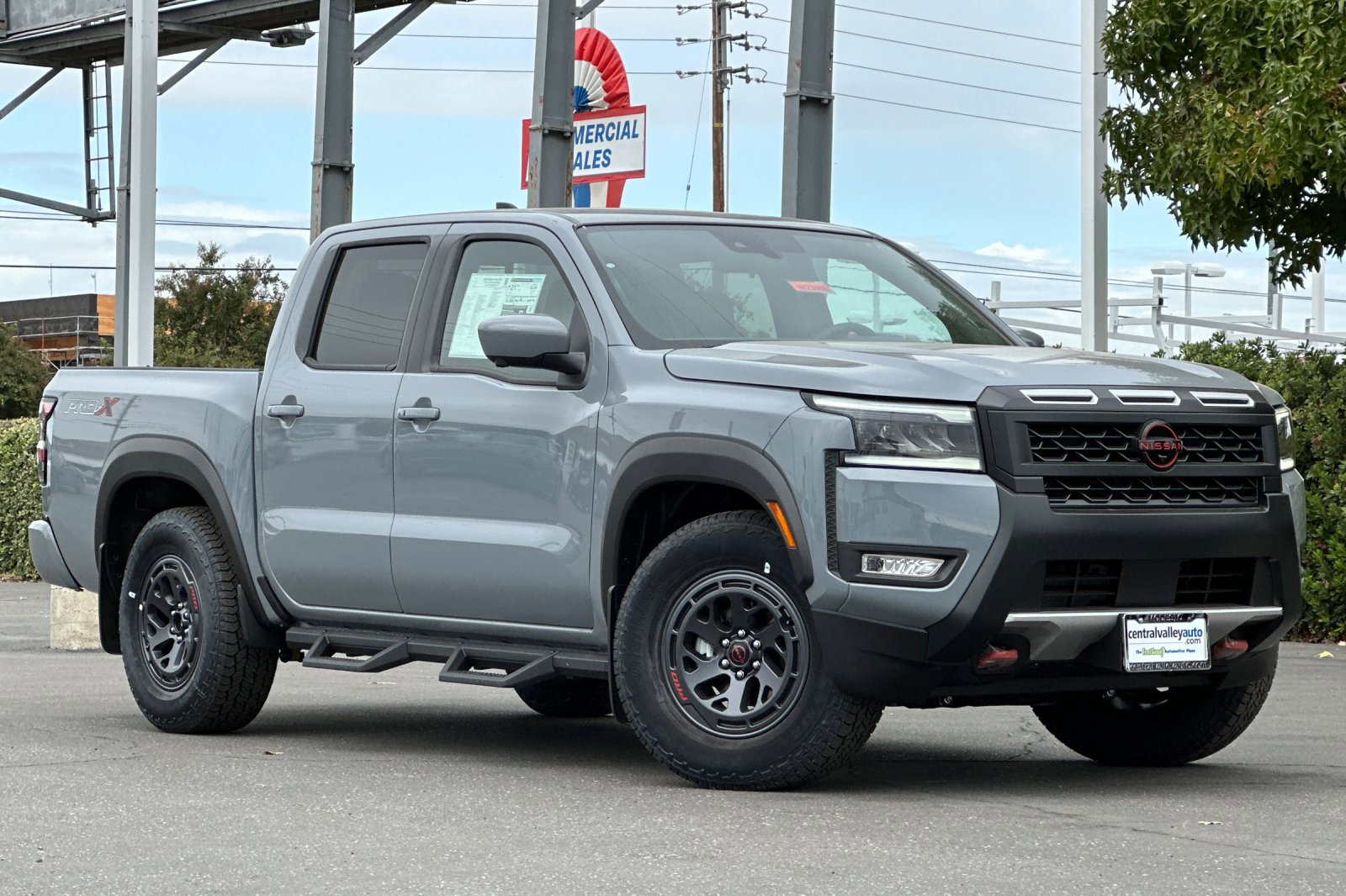 2026 Nissan Frontier Crew Cab PRO-X photo 2