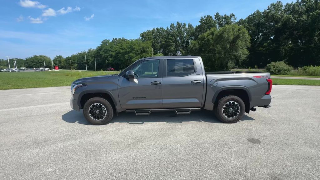 2024 Toyota Tundra SR5 photo 5