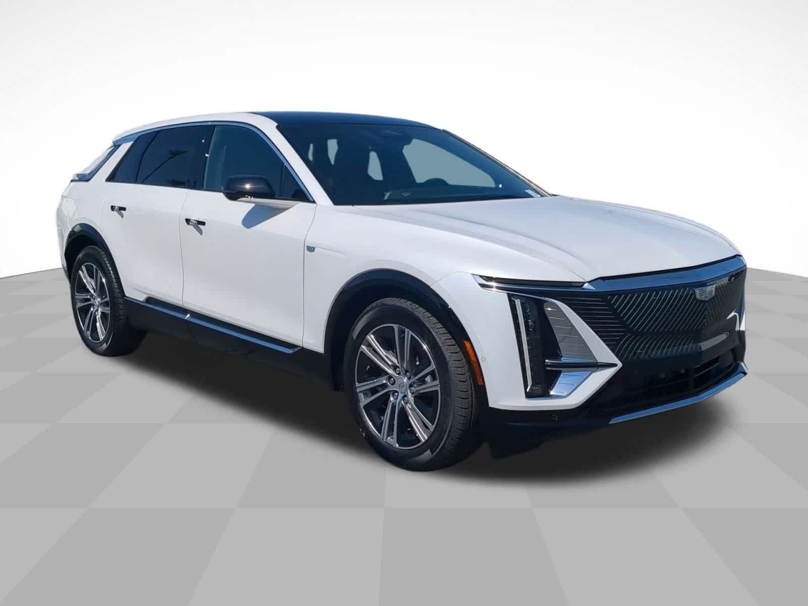 2025 Cadillac Lyriq Luxury photo 3