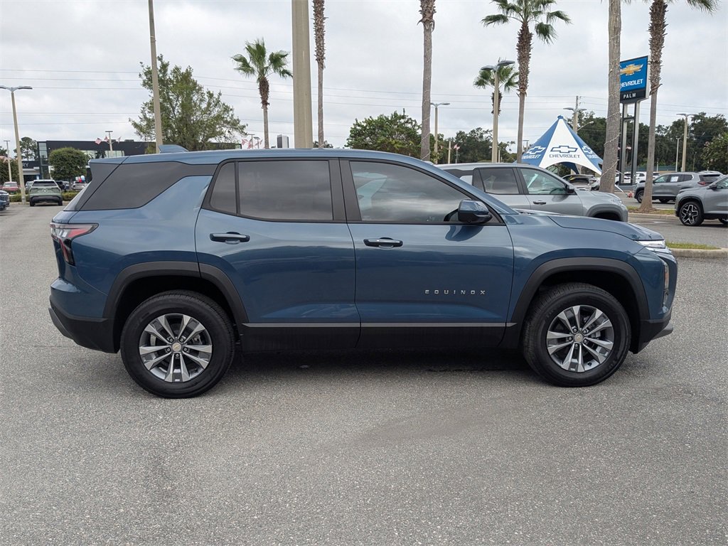 2026 Chevrolet Equinox LT photo 2