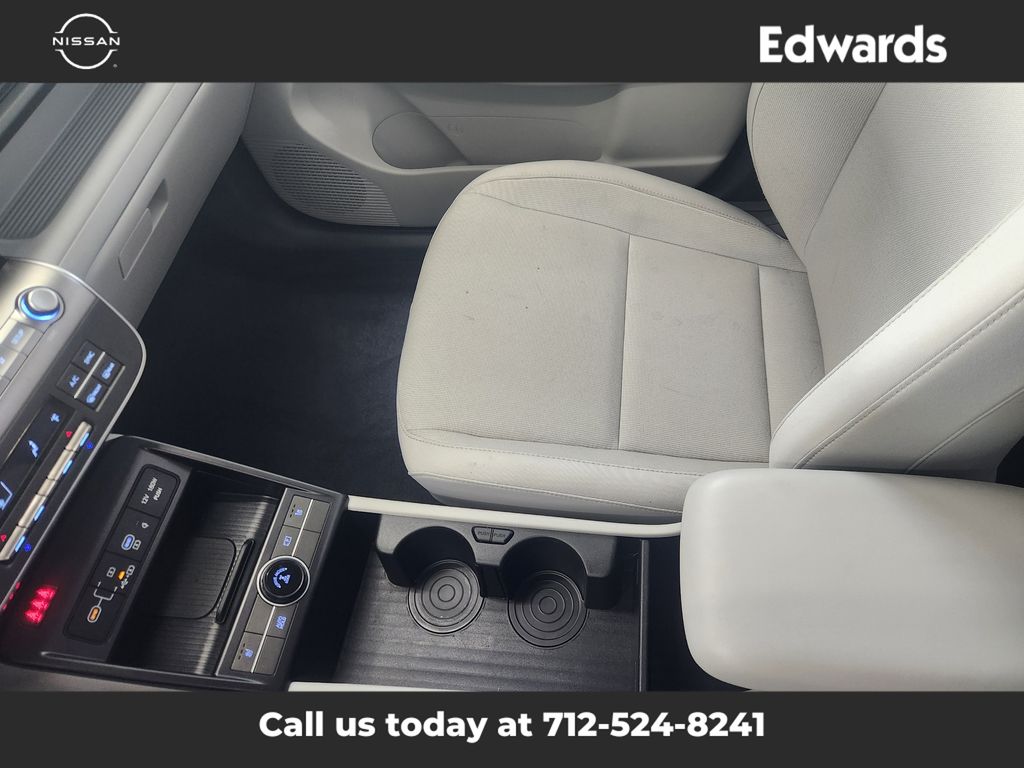 2024 Hyundai Kona SEL photo 23