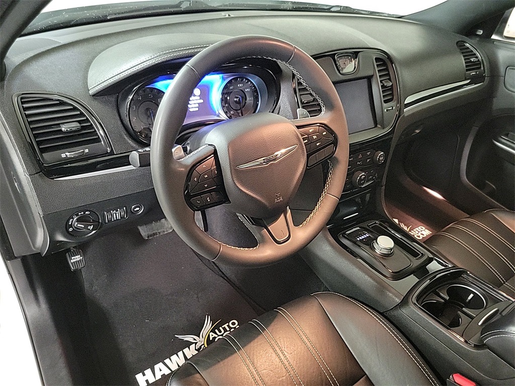 2023 CHRYSLER 300 - Image 11