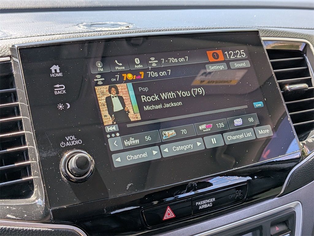 2020 Honda Pilot EX-L photo 18