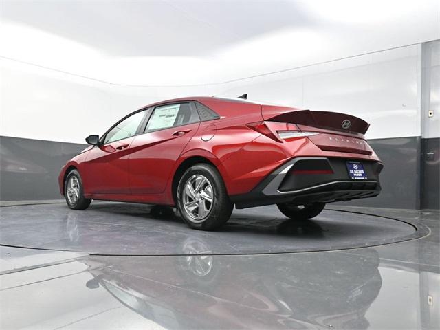 2025 Hyundai Elantra SE photo 32