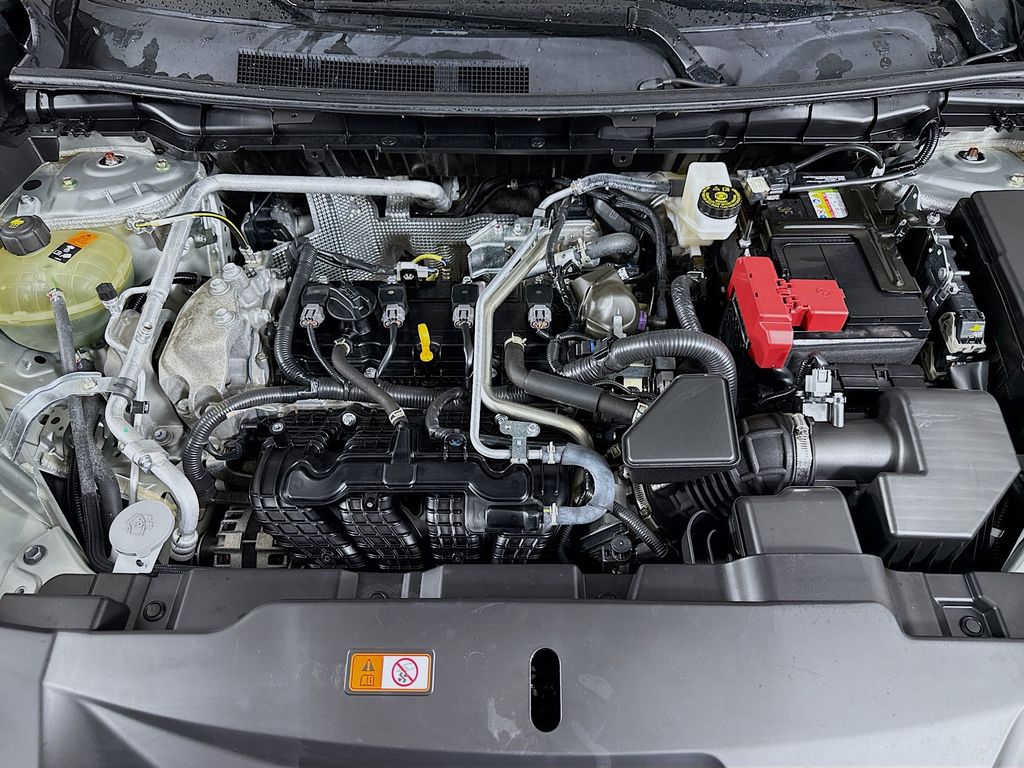 2024 Mitsubishi Outlander SEL photo 28