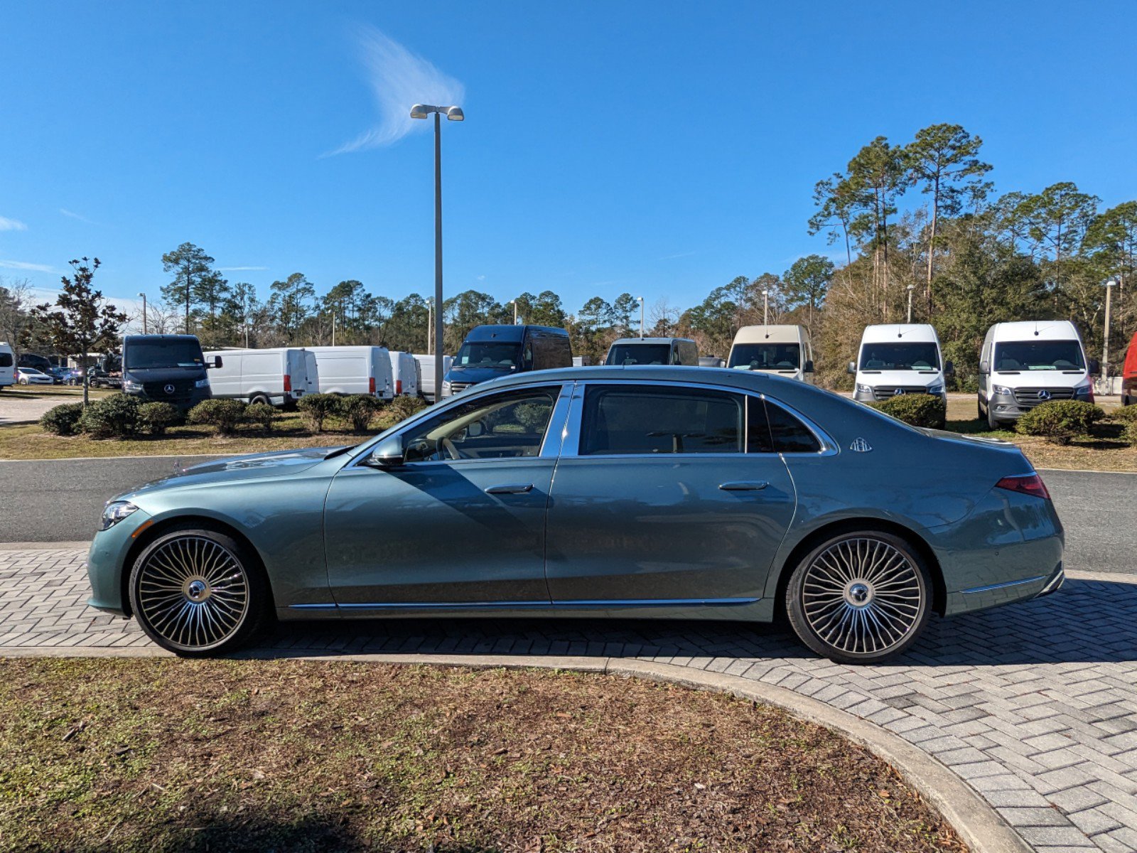 2025 Mercedes Benz S Maybach 450 580 photo 7