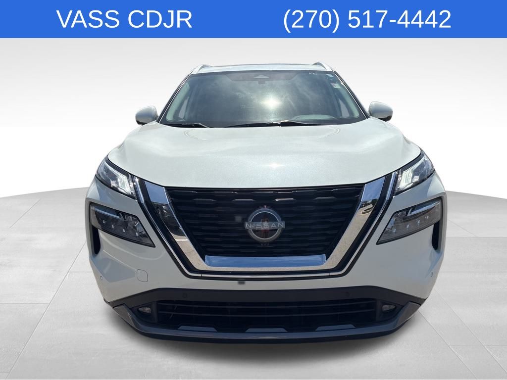 2022 Nissan Rogue SL photo 2