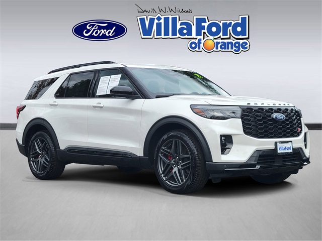 2025 Ford Explorer ST's photo