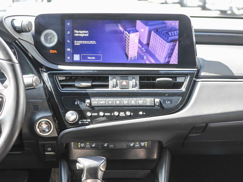 2023 Lexus ES 300h photo 11