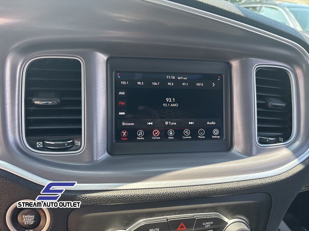 2022 Dodge Charger SXT photo 25