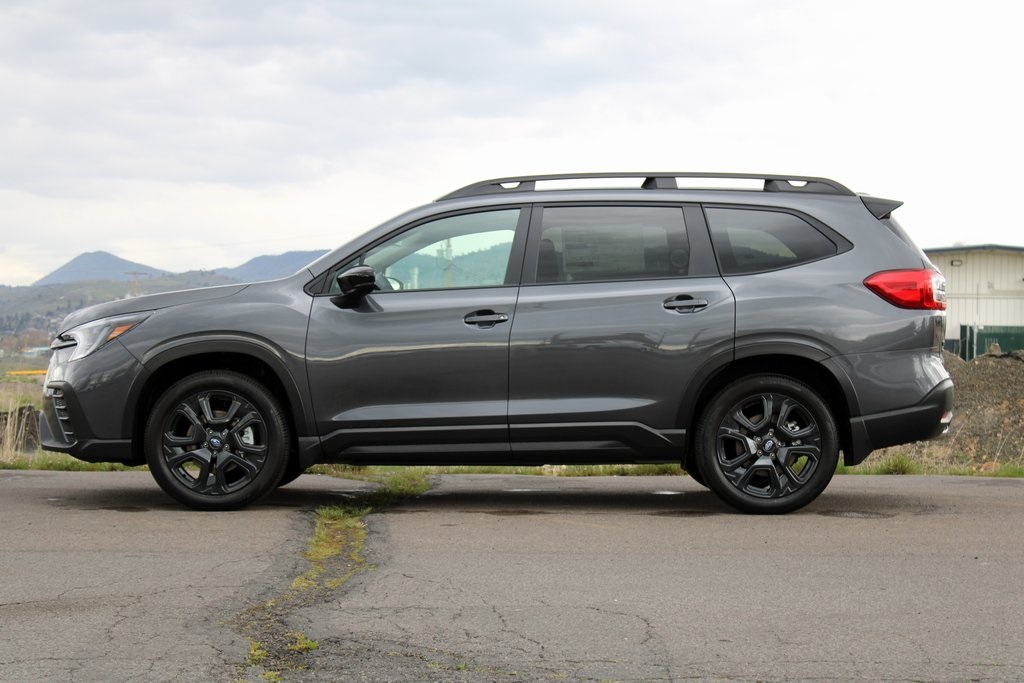 2025 Subaru Ascent Onyx Edition photo 3