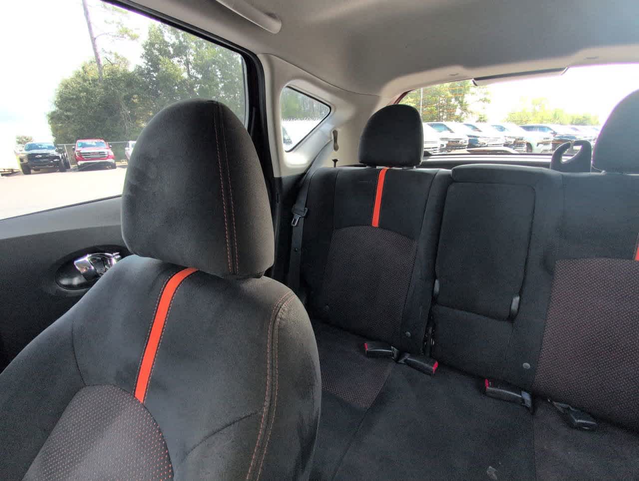 2015 Nissan Versa Note SR photo 4