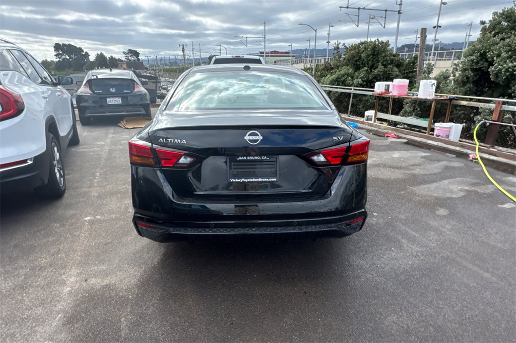 2024 Nissan Altima 2.5 SV photo 4