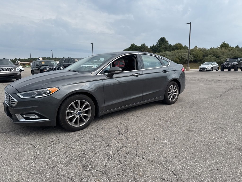 2017 Ford Fusion SE photo 6