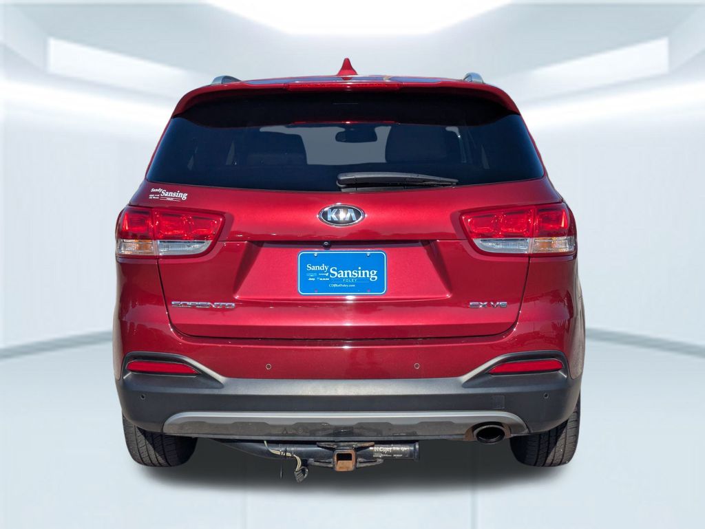 2016 Kia Sorento EX photo 2