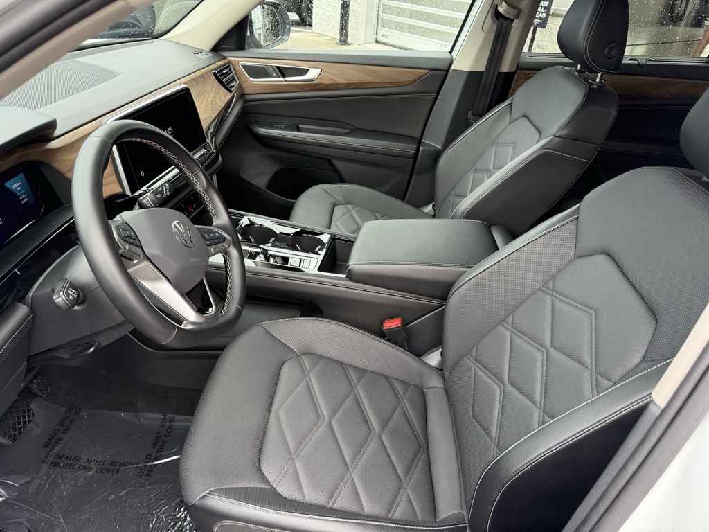 2024 Volkswagen Atlas SE Technology photo 12