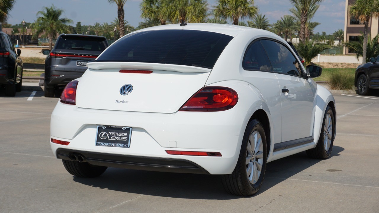 2017 Volkswagen Beetle Classic photo 4