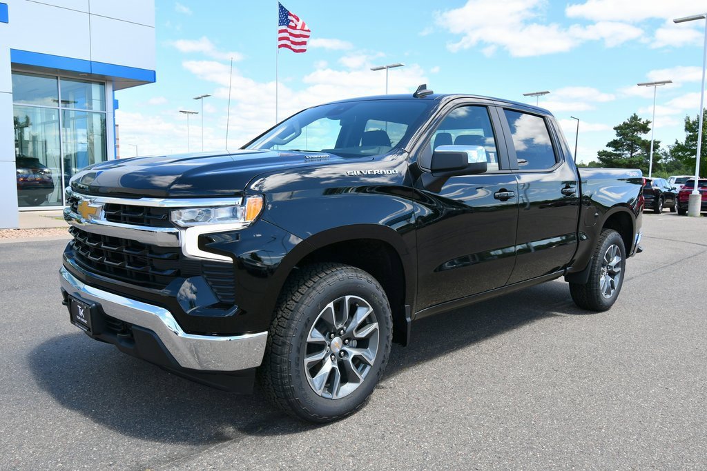 2025 Chevrolet Silverado 1500 LT photo 2