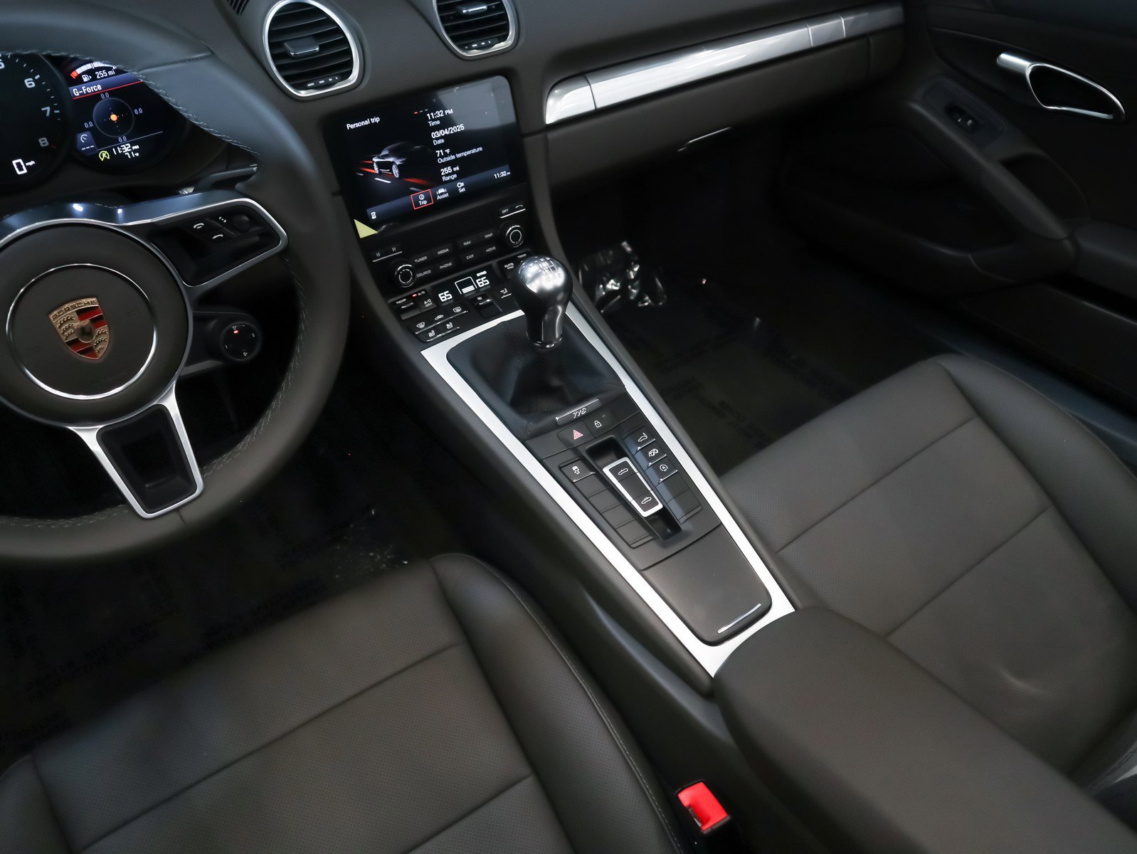 New 2025 Aventurine Green Metallic Porsche  image 19